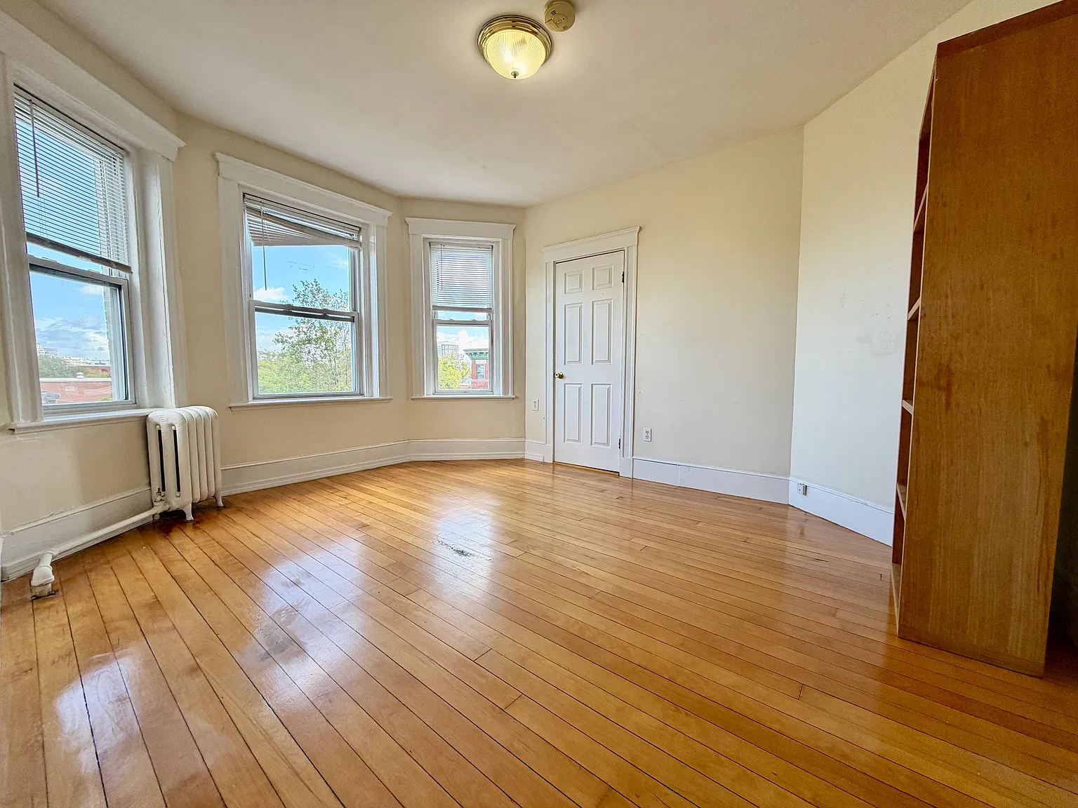 Studio, $2,200 — Photo 3