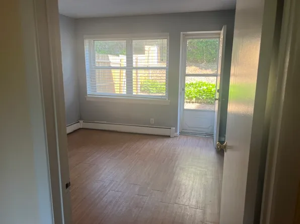(undisclosed Address), New Rochelle, NY 10801