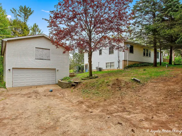 27580 W Brandenburg Rd, Ingleside, IL 60041