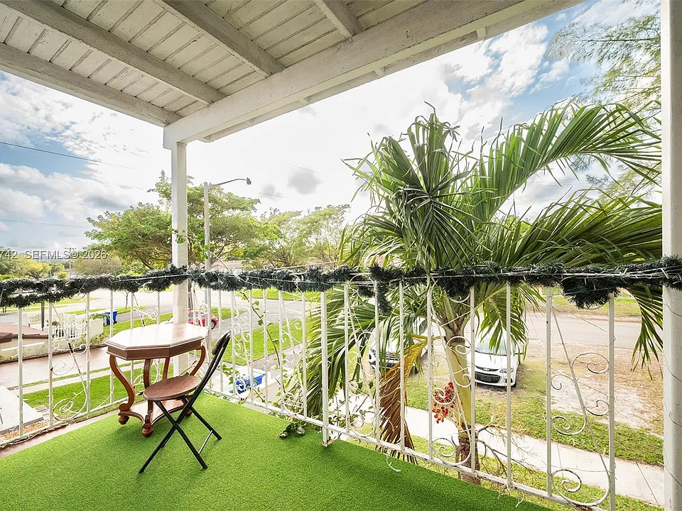 531 NW 35th Ave #2