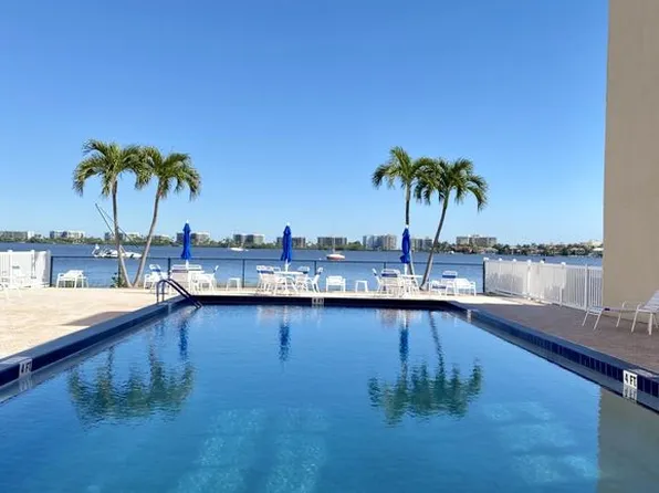 1516 S Lakeside Dr, Lake Worth, FL