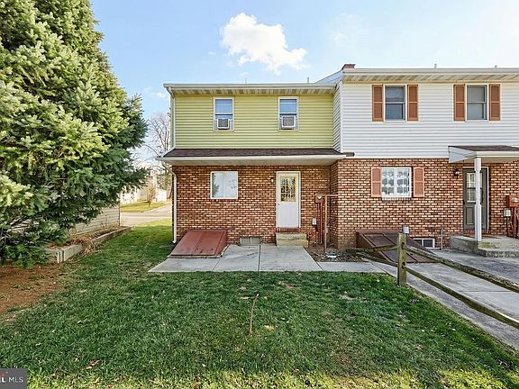 5th image of 21 5th St