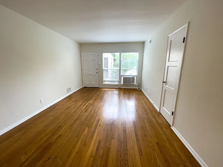 4635 Finley Ave — Photo 2