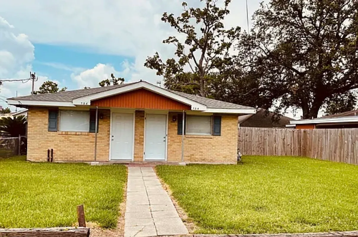 2 bed, 800 sqft, $1,150 — Photo 1
