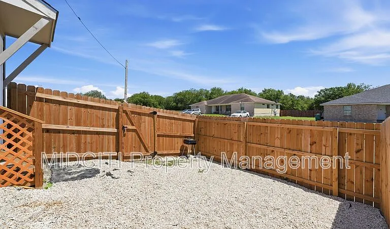 7210 John Palmer Dr #101 — Photo 34