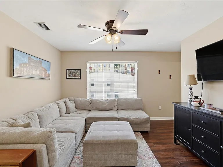 990 W Brevard St — Photo 34