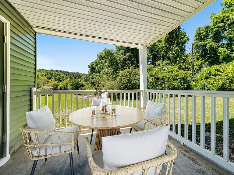 Klein - 1 Bed / 1 Bath - 760 Sq.Ft.