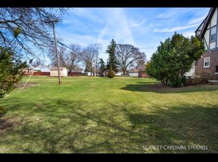 800 S Harvard Ave, Villa Park, IL 60181