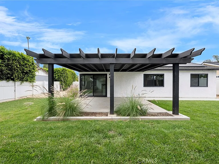 5402 Jefferson St — Photo 15