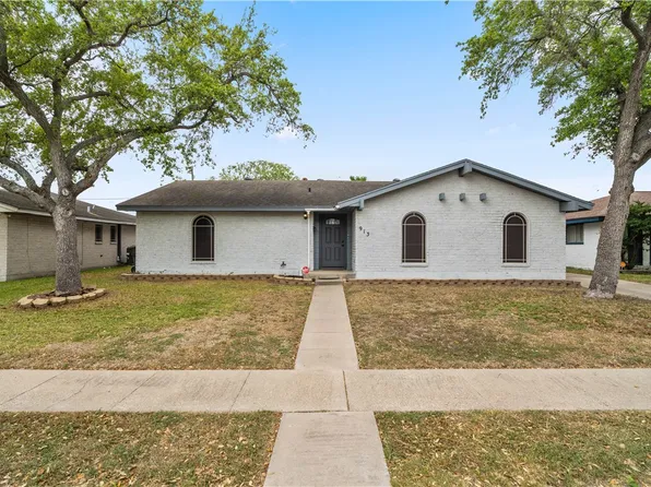 913 Pyramid Dr, Corpus Christi, TX 78412