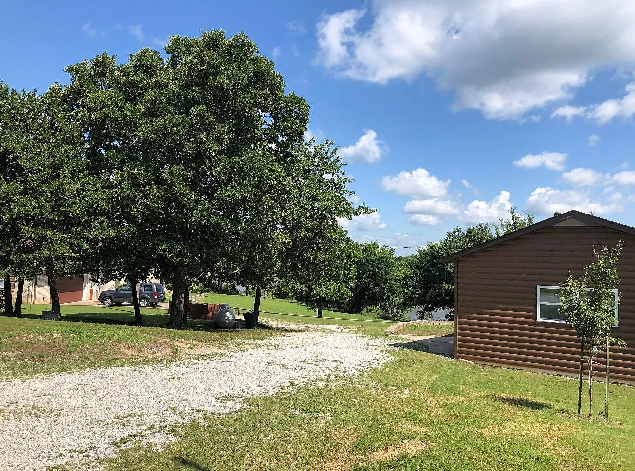 722 Mayfield Rd — Photo 4
