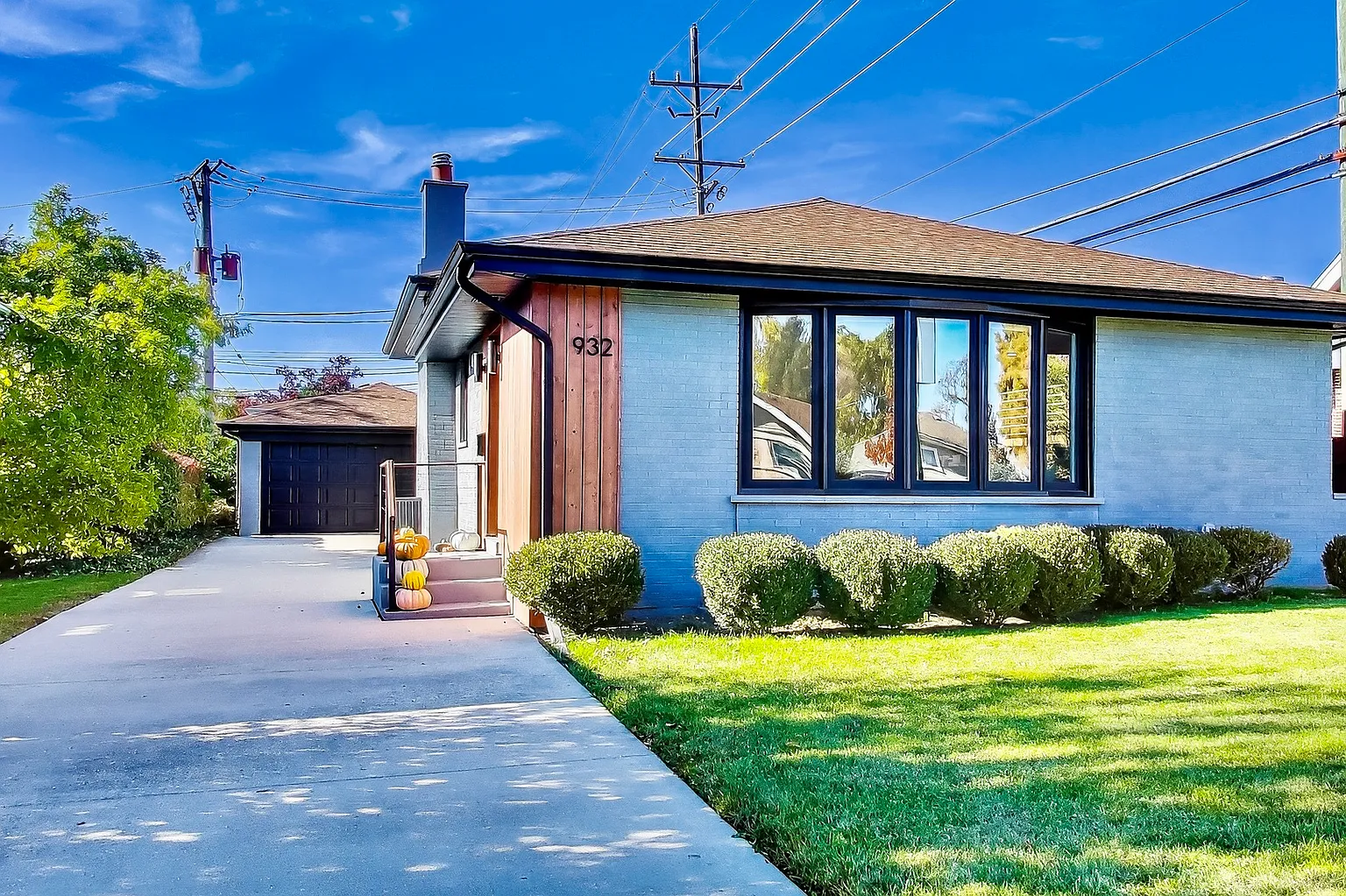 932 N Knight Ave photo 1