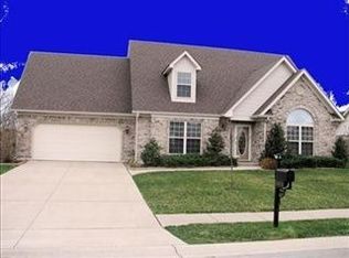 5513 Raintree Rdg, Jeffersonville, IN 47130