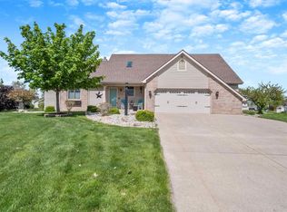 606 Pellston Ct, Fort Wayne, IN