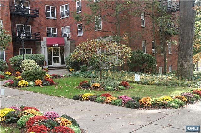 1st image of 2340 Linwood Ave #2C-402C
