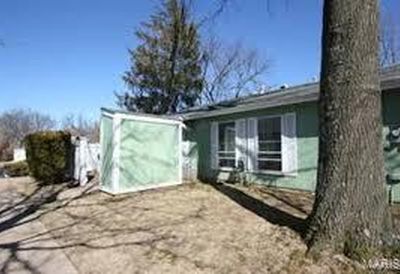 2452 Forest Shadows Dr, Saint Louis, MO, 63136