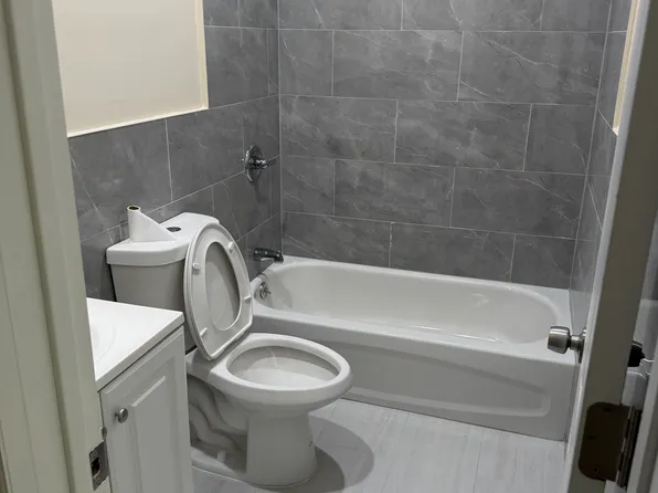 (undisclosed Address), Far Rockaway, NY 11691