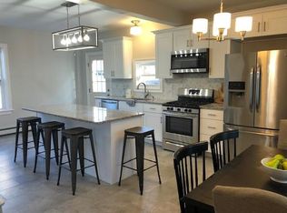 170 Park Ave, Cranston, RI 02905