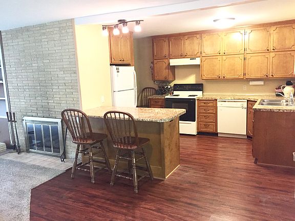 Kitchen with seating 