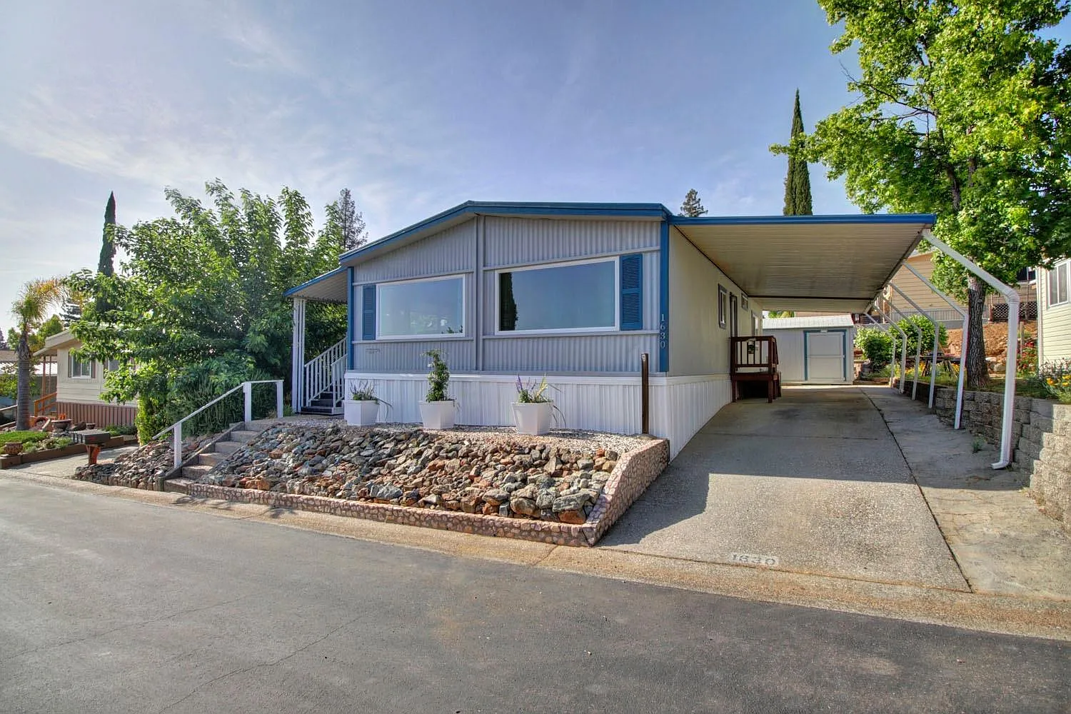 1630 Tulip Cir photo 1