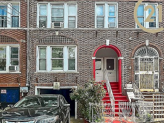 1st image of 599 Pine St