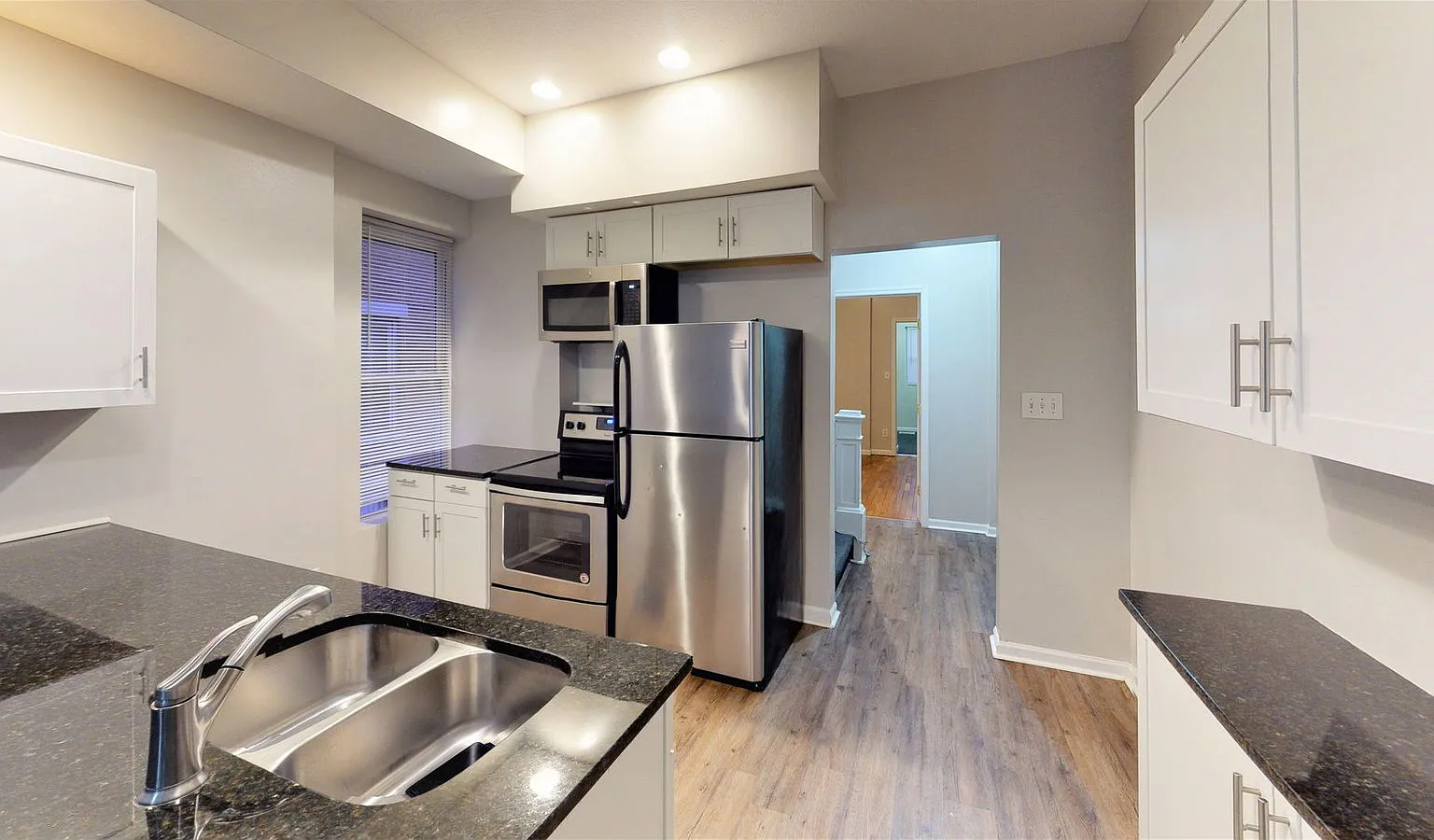 6 bed, 3.0 bath, $5,295 — Photo 3