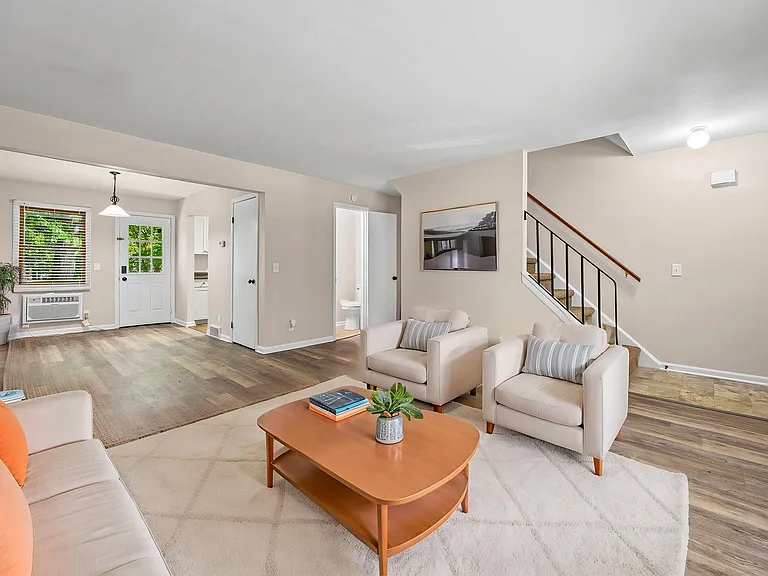 419 Britton — Photo 3
