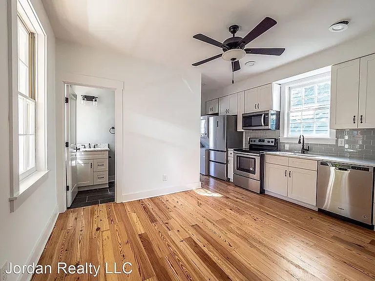 39 South St #A — Photo 13