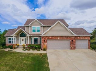 1414 Winterberry Cir, Bloomington, IL