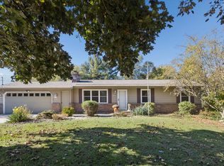 8241 Courtland Dr NE, Rockford, MI 49341