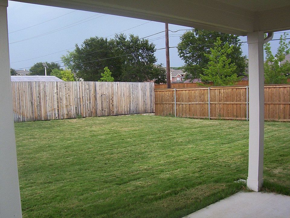 2nd image of 5876 Firethorn Ln