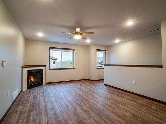 3rd image of 1392 Daphne Cir #1