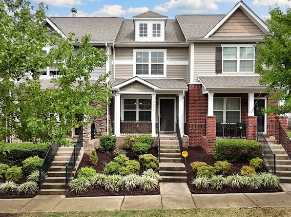 1351 Riverbrook Dr, Hermitage, TN 37076