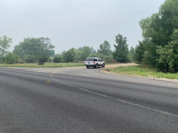 5719 W Limbaugh Ln, Fremont, MI 49412