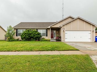 2716 Valley Dr, Junction City, KS 66441