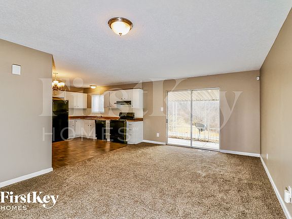4th image of 6370 Silver Fox Dr