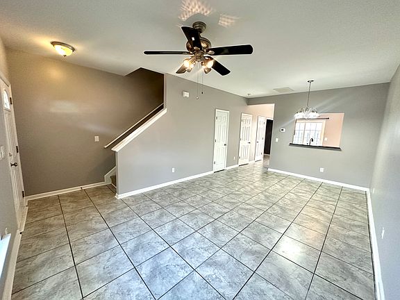 5th image of 616 Graythorn Ln