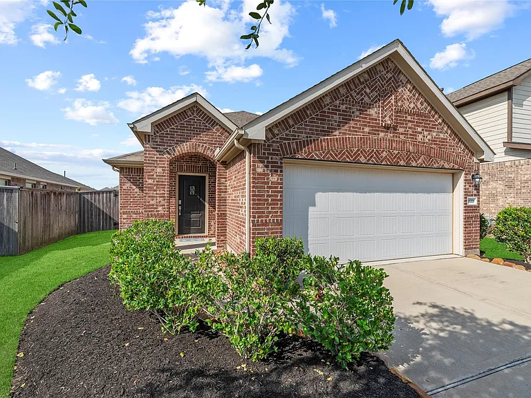 26006 Windy Prairie Ct — Photo 3