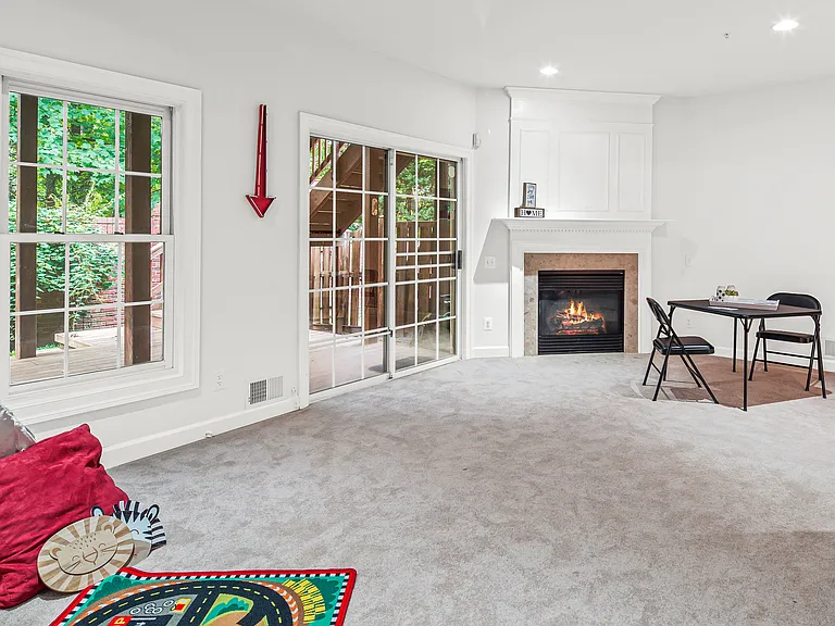 9590 Lagersfield Cir — Photo 32