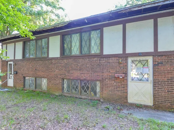 13 Kings Ct, Swansea, IL 62226