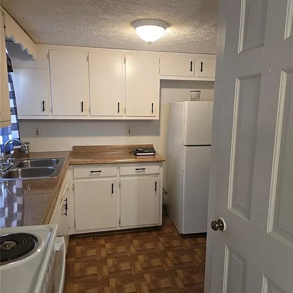 2230 Kings Gate Cir #D — Photo 15