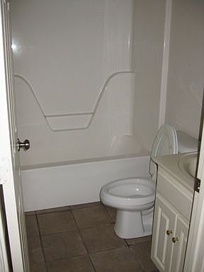 4th image of 3312 Mary St
