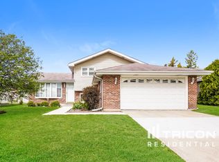 16646 Paxton Ave, Tinley Park, IL 60477