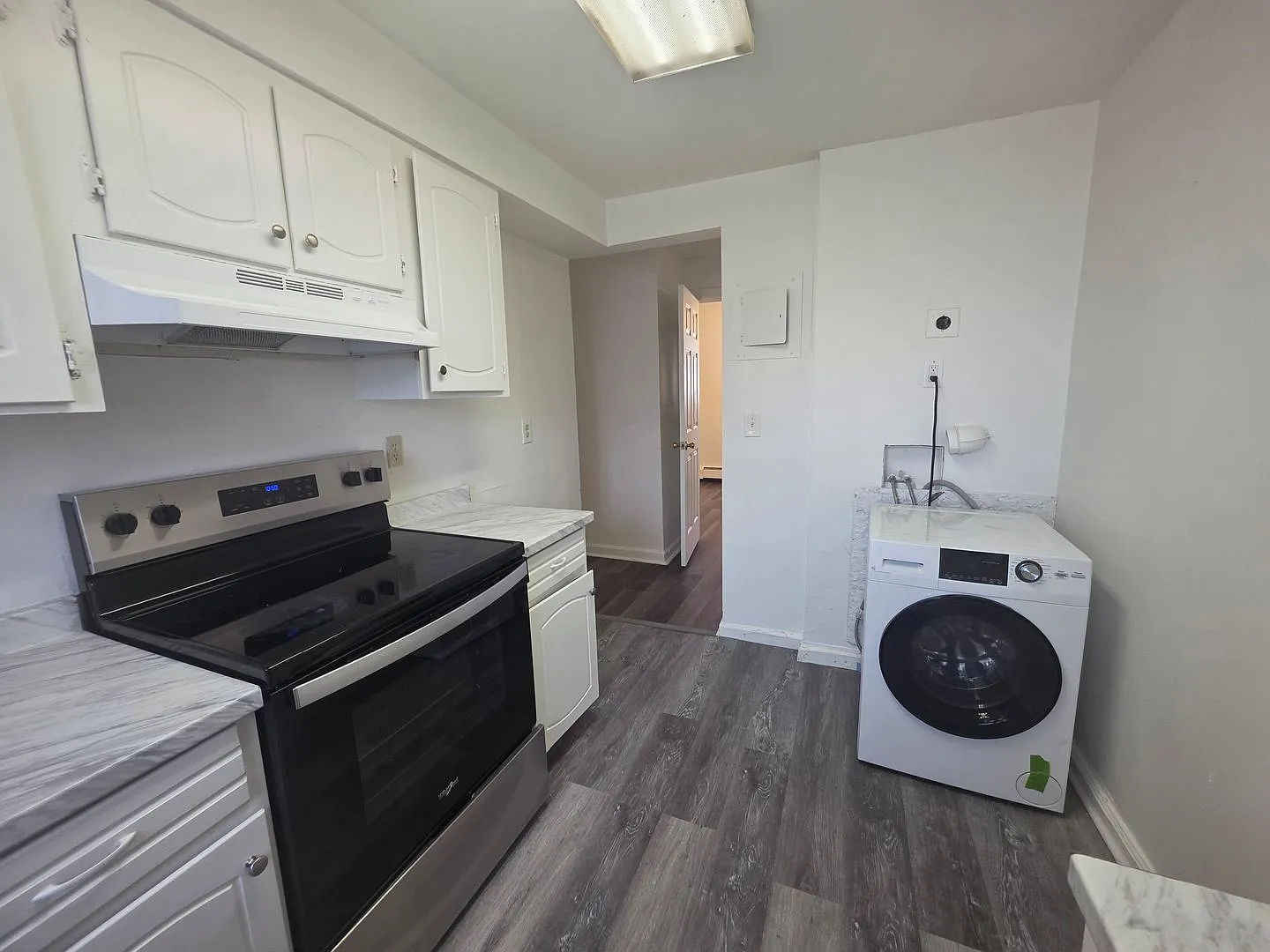 2210 S. Dexter St — Photo 3