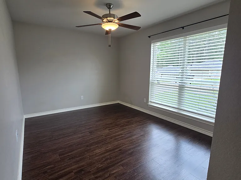 19866 Meadow West Ln — Photo 10
