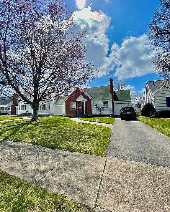 1st image of 942 Croyden Dr