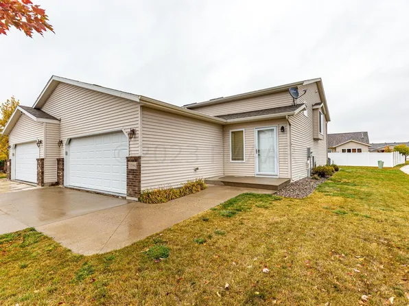 3594 Pierce St S, Fargo, ND 58104