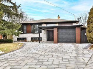 12 Firthway Ct, Toronto, ON M3B 2K2