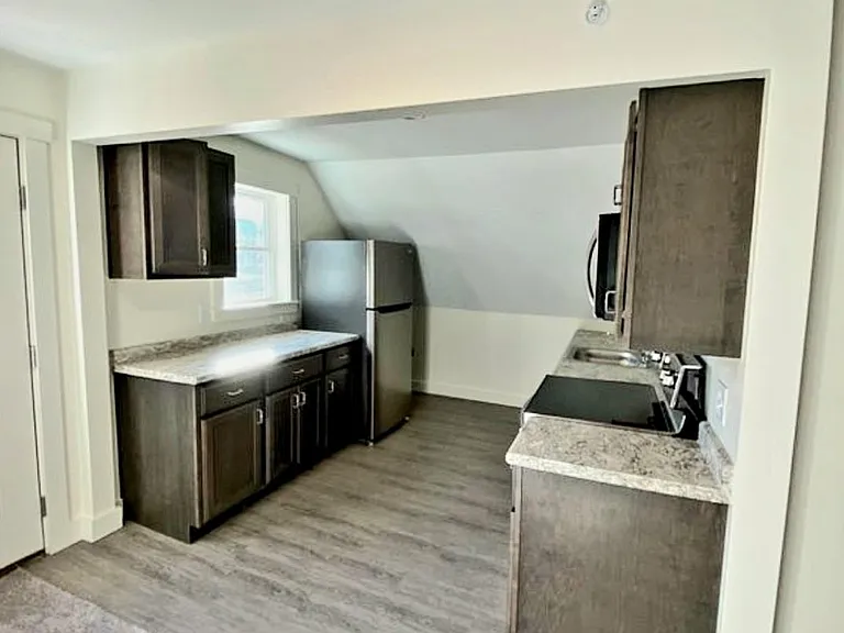 10 Depot St #C — Photo 2