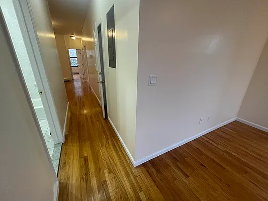 Rented by Metropolis International Realty Inc. | media 8